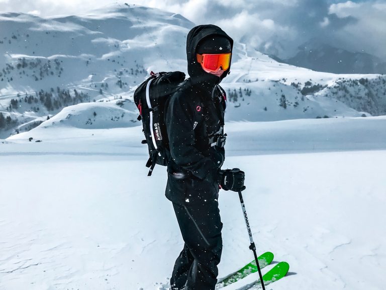 Jak zorganizować zimowy wyjazd narciarski lub snowboardowy?