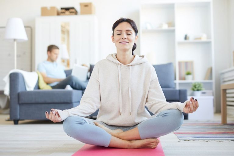 Wykorzystaj MINDFULNESS, aby pokonać stres i cieszyć się życiem