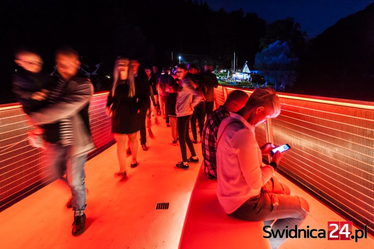Bez fajerwerków, ale z muzyczną ucztą. Nowa kładka otwarta! [FOTO/VIDEO]