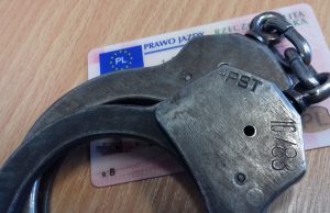 34-latek kierował autem mimo cofniętych uprawnień