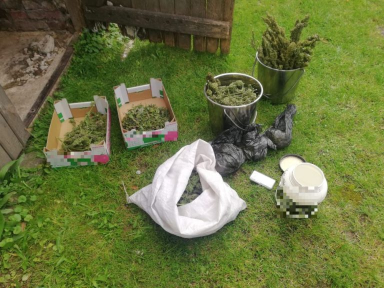 2 kilogramy marihuany trzymał w stodole [FOTO/VIDEO]