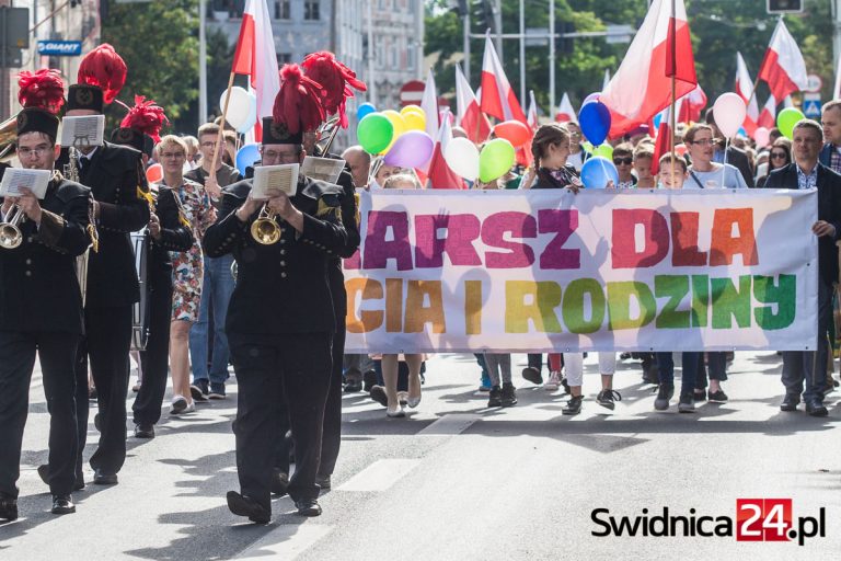 Marsz dla życia i rodziny przeszedł przez Świdnicę [FOTO]