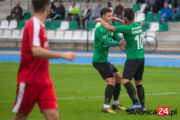 Kolejna z rzędu wygrana, Wiwa odprawiona z bagażem czterech goli! [FOTO, VIDEO]