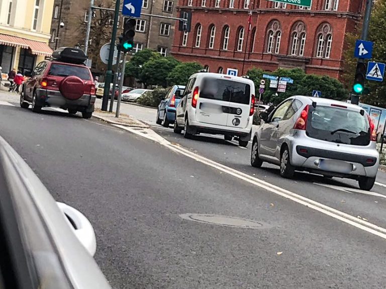 Pod prąd przez plac Grunwaldzki [FOTO]