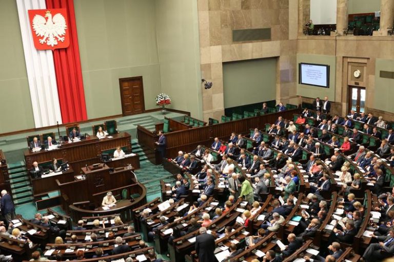 Kto do Sejmu, kto do Senatu? Znane są pełne listy kandydatów