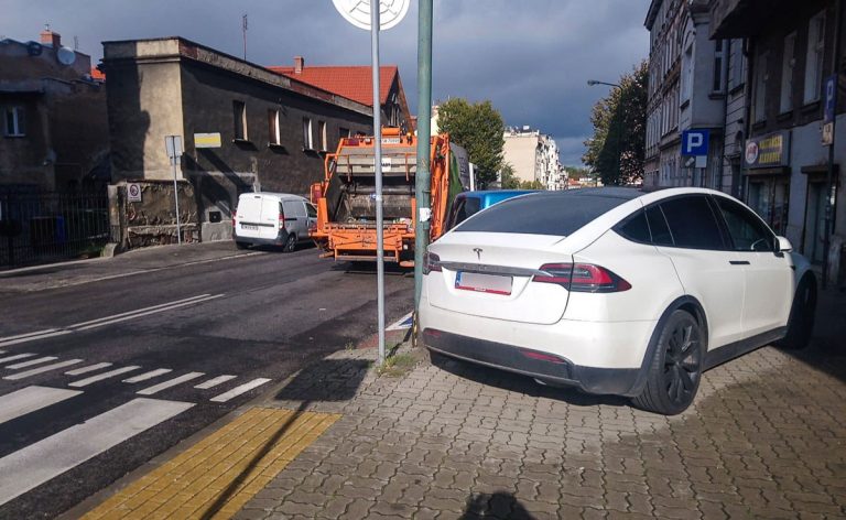 Mistrzowie parkowania [FOTO]