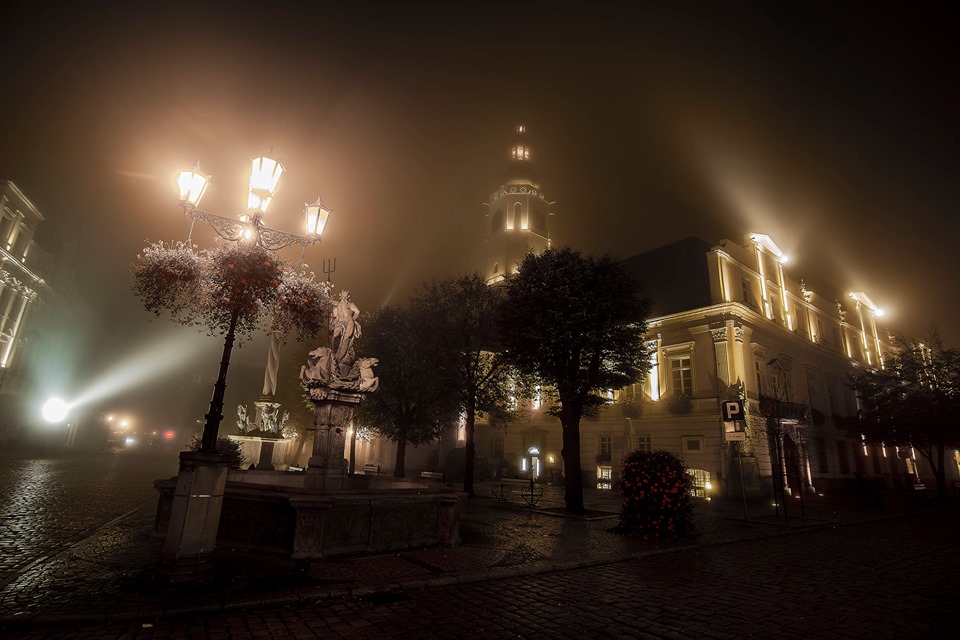 Synoptycy ostrzegają przed gęstą mgłą. Może ograniczać widoczność poniżej 200 metrów