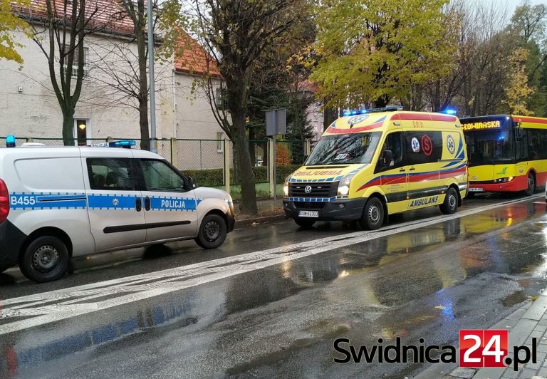 Autobus potrącił pieszą