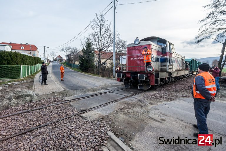 Pociągiem do Zagórza i Jedliny już za rok? Trwa remont [FOTO/VIDEO]