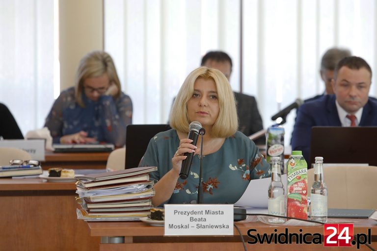 Obietnica prezydent Moskal-Słaniewskiej bez pokrycia. Nauczyciele za strajk dostaną tylko połowę wynagrodzeń