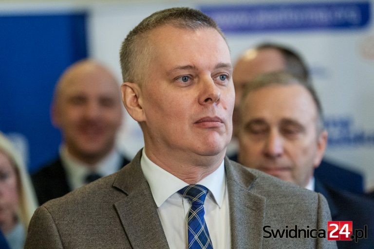 Poseł Siemoniak: Niech działacze z WSSE ujawnią wysokość swoich wynagrodzeń