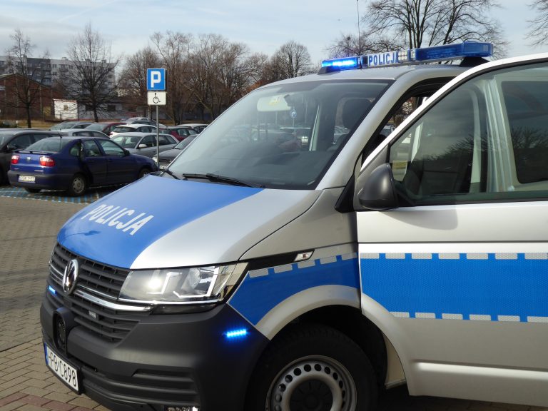 Nowy radiowóz dla świdnickiej komendy [FOTO]