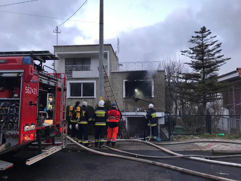 Tragiczny finał pożaru w Świebodzicach. Nie żyje 80-latek