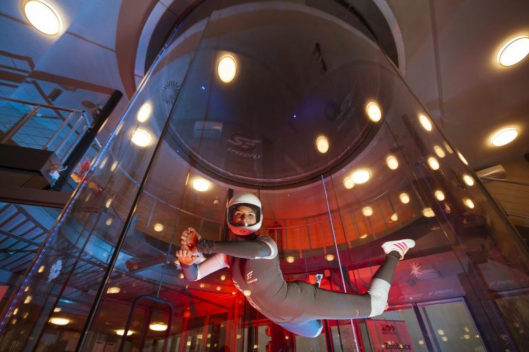 Szukasz pomysłu na prezent? Wybierz loty w tunelu aerodynamicznym we Wrocławiu!