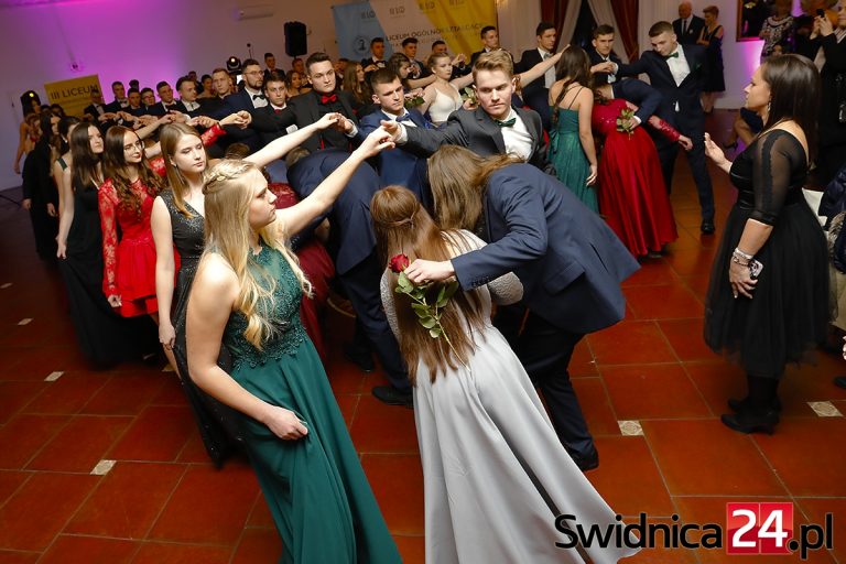 Tak się bawili maturzyści ze świdnickiego III LO! [FOTO]