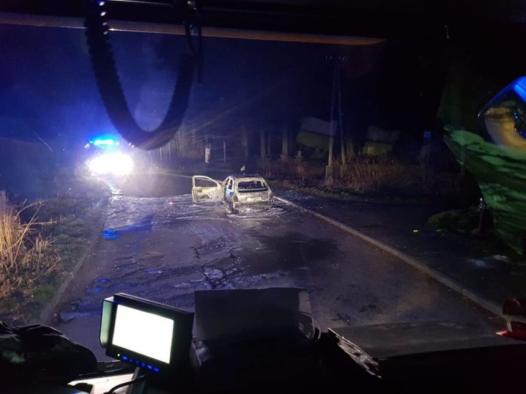 Spłonął samochód na trasie Rogoźnica-Wieśnica
