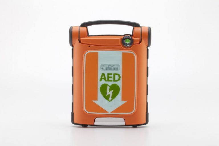 Defibrylatory AED w ratowaniu ludzkiego życia