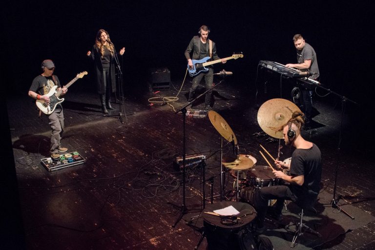 Świdnicki Ośrodek Kultury zaprasza na muzyczną „Setkę w teatrze”