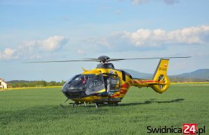 Samochód w rowie, są ranni. Wezwane LPR