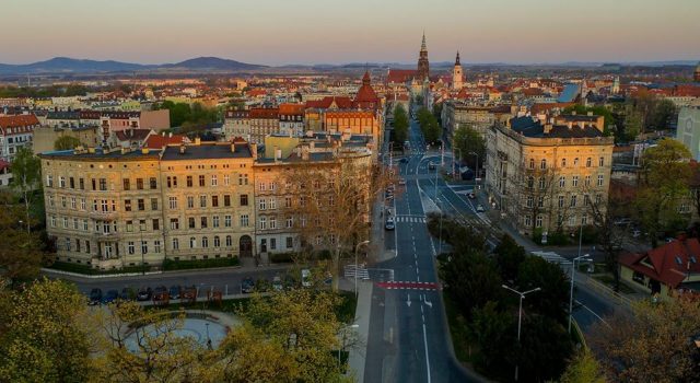 Zadłużenie najemców w Świdnicy urosło do blisko 45 mln zł. Inne samorządy proponują umarzanie długów