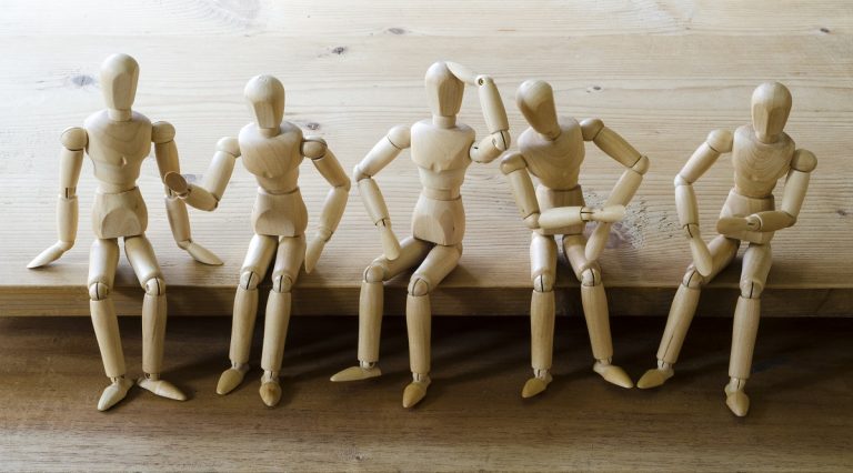 Pierwsza praca – co warto wiedzieć, rozpoczynając karierę zawodową?