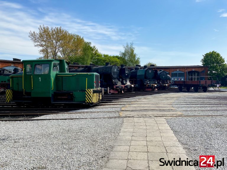 Majówka w rytmie maszyn. Muzeum Kolejnictwa zaprasza na plażę