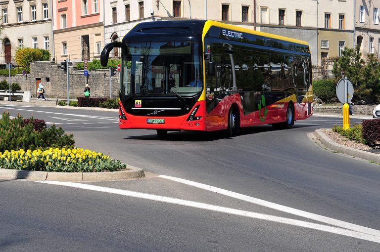 MPK zamawia nowe autobusy elektryczne. Do Świdnicy mają dotrzeć najpóźniej w maju 2023 roku