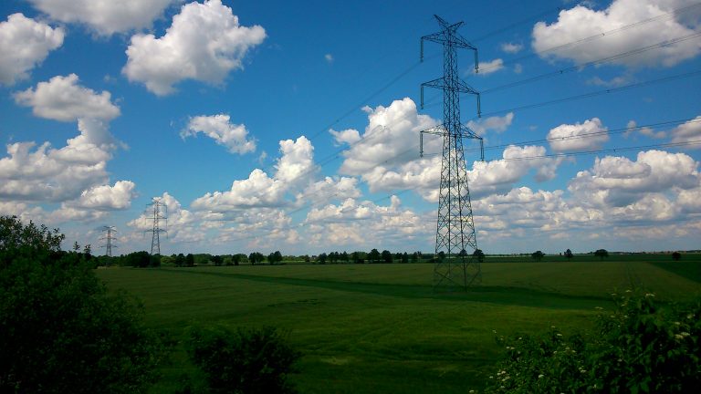Jak powstaje linia elektroenergetyczna