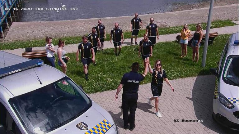 Pompują i pomagają. Do #GaszynChallenge dołączyli leśnicy, strażnicy, medycy i funkcjonariusze świdnickiego aresztu [VIDEO]