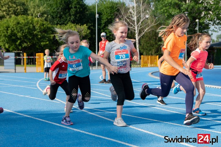 Znamy wyniki ostatnich w tym sezonie Świdnickich Czwartków Lekkoatletycznych [FOTO]