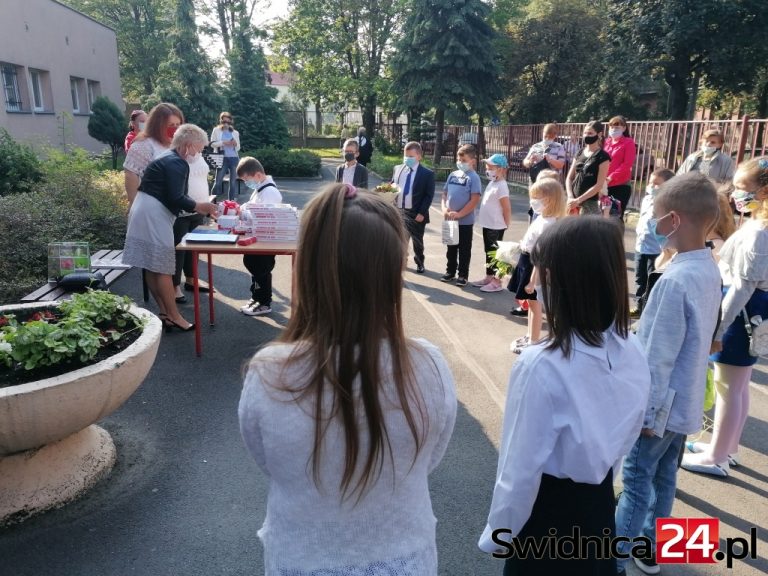 Zakończenie roku szkolnego inne niż dotychczas. Powrót do szkół od września? [FOTO]
