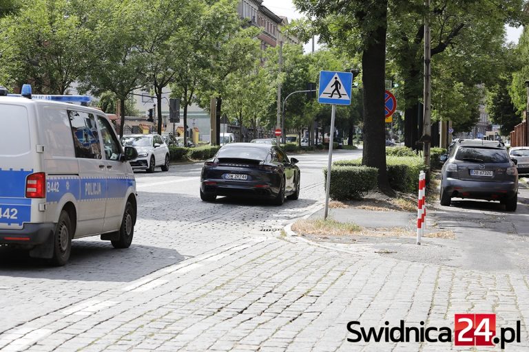 Prezydent Świdnicy okłamuje radnych i mieszkańców ws. remontu Alei Niepodległości? Konserwator wojewódzki: żadne wnioski i dokumenty nie wpłynęły