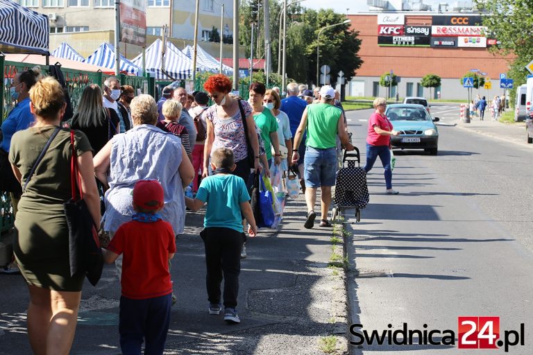 Będą częstsze porządki i dodatkowe patrole w rejonie świdnickiego targowiska?