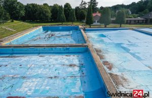 Kulisy nieudanych przetargów na letni basen. Oświadczenie byłego prezesa ŚPWiK