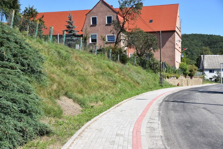 Nowe chodniki w gminie Świdnica