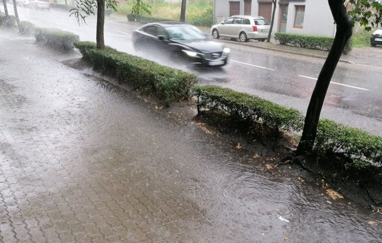 Do wieczora mocno popada, możliwe burze