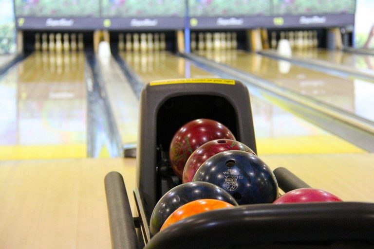 System rezerwacji w kręgielni i na bowling – czemu warto?