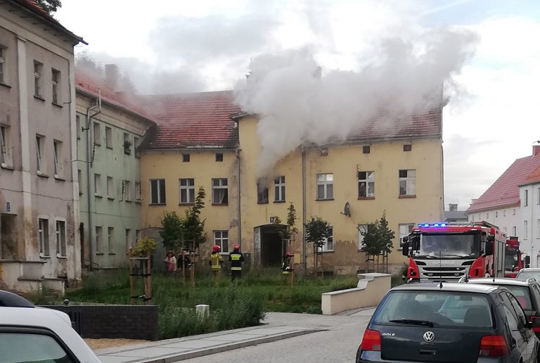 Spłonęły wersalka i pralka