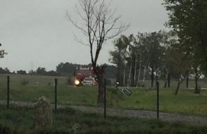 Niebezpieczne warunki na drogach. Dwa auta w rowie, kolizje w Świdnicy i Niegoszowie