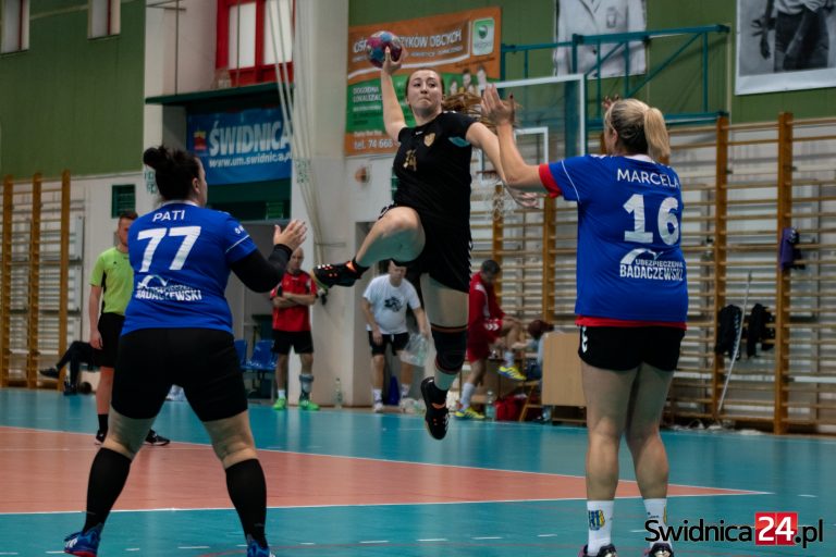 Rywalizacja oldbojów rozstrzygnięta! Najlepsi ChKS Handball Team Łódź i Masters Jelenia Góra! [FOTO]