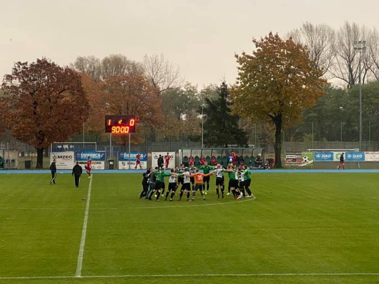 Kolejna wygrana w Świdnicy i w końcu mecz na „zero” z tyłu! [VIDEO]