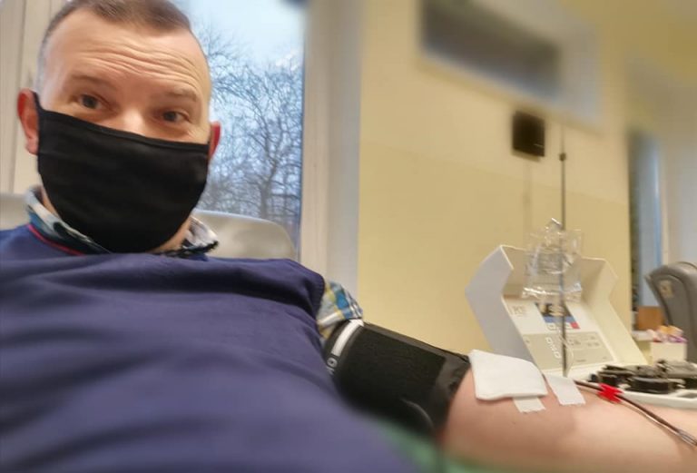 Świdniczanin wyzdrowiał i oddał osocze. Jak mogą zrobić to inni?