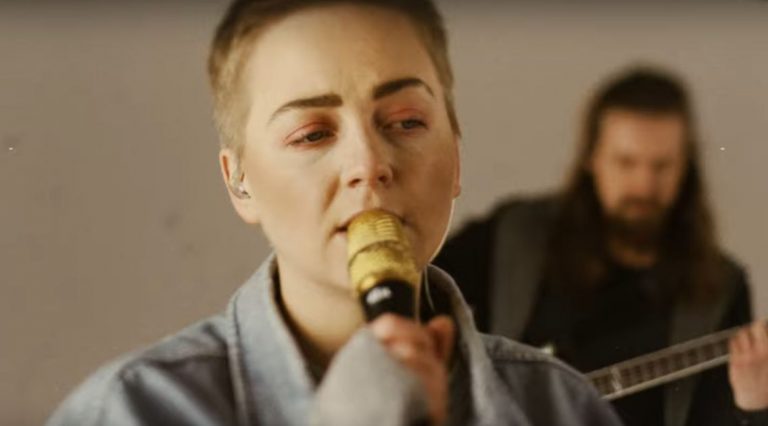 Siła rodzeństwa. „Ćmienie” Natalii Widuto i Mateusza Widuto [VIDEO]