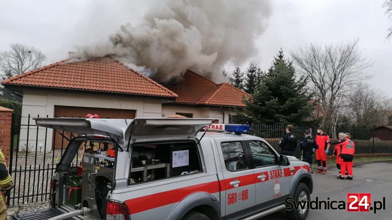 Pożar domu jednorodzinnego przy ulicy Łąkowej [FOTO/VIDEO]