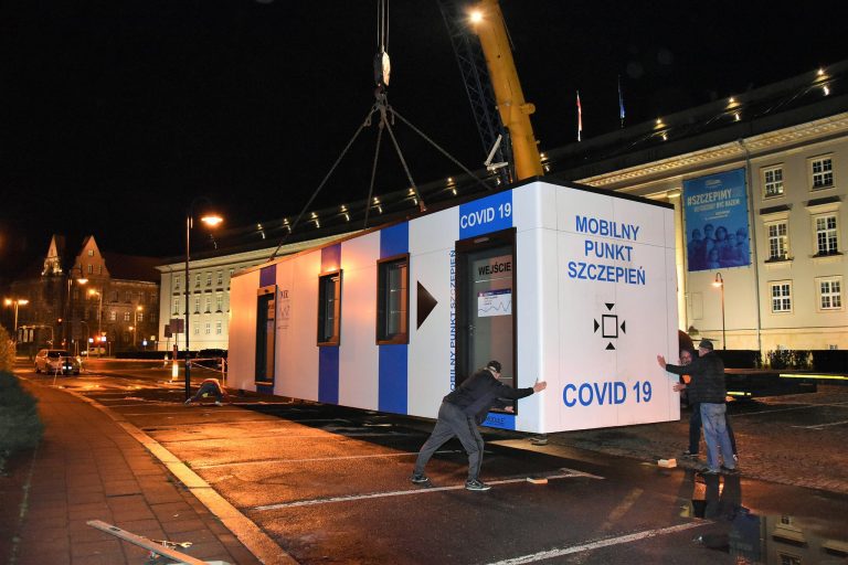 „Zaszczep się w majówkę”. Punkt szczepień przeciw COVID-19 przyjmie wszystkich ze skierowaniem