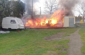 Pszczelarze ze Słotwiny stracili w pożarze pracownię. Potrzebna pomoc