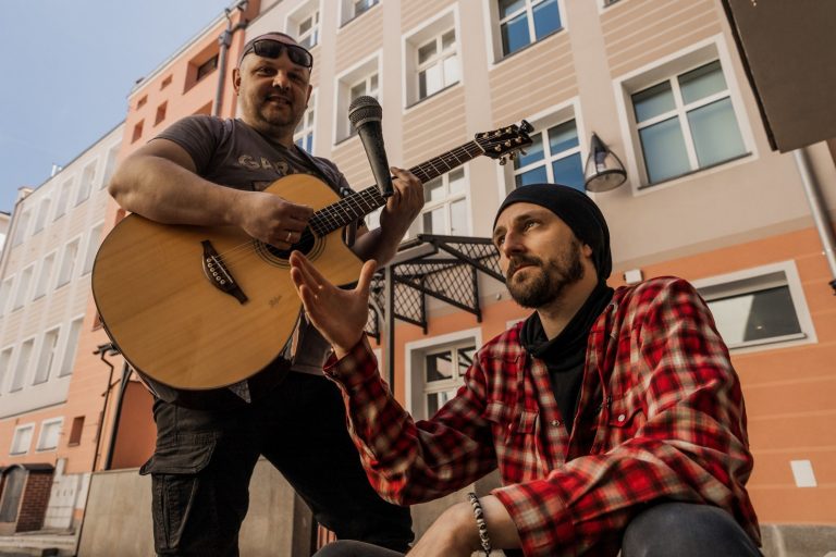 Muzyka mi leży. W sobotę pierwszy koncert na dziedzińcu wieży ratuszowej