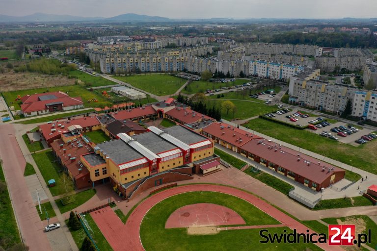 Hałasuje zamiast alarmować. Mieszkańcy skarżą się na uciążliwość spowodowaną przez awarię