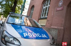 Senior przez miesiąc siedział w fotelu. Akt oskarżenia przeciwko synowi trafił do sądu