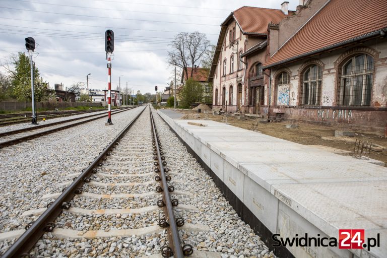 Od grudnia pociągiem pod Ślężę i do Wrocławia? Udostępniono projekt rozkładu jazdy